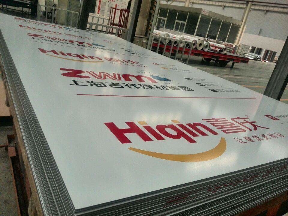 pannello composito di alluminio a pellicola protettiva OEM con alto lucente e spessore della bobina di alluminio da 0,022 mm a 0,050 mm