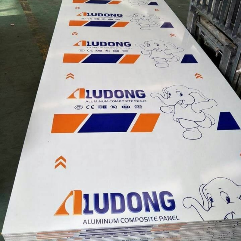 pannello composito in alluminio a base di PE incrollabile 3 mm bianco lucido ACM ACP per materiali da costruzione