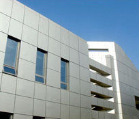 Grandi capacità di produzione A2 B1 ACP a prova di fuoco 4 mm, rivestimento PVDF, resistente alle intemperie per facciata del centro commerciale