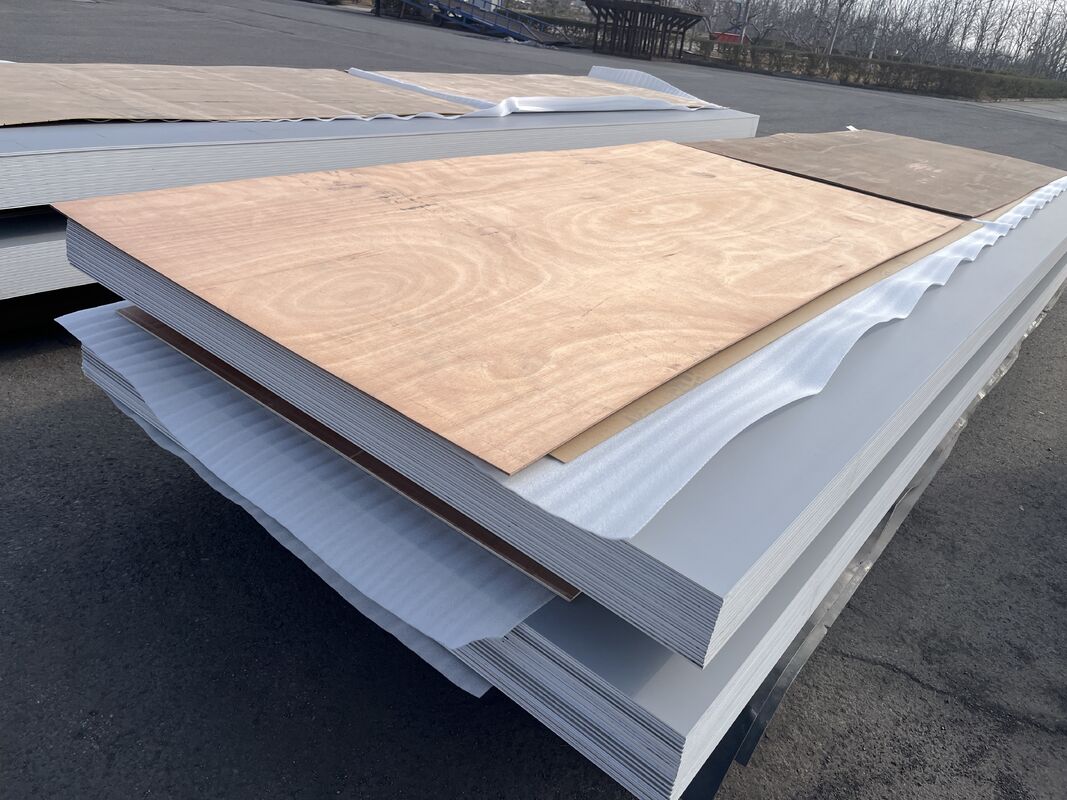 Pannello composito in alluminio ALUDONG ignifugo rivestito in PVDF classe FR A2 spessore 4 mm per edifici