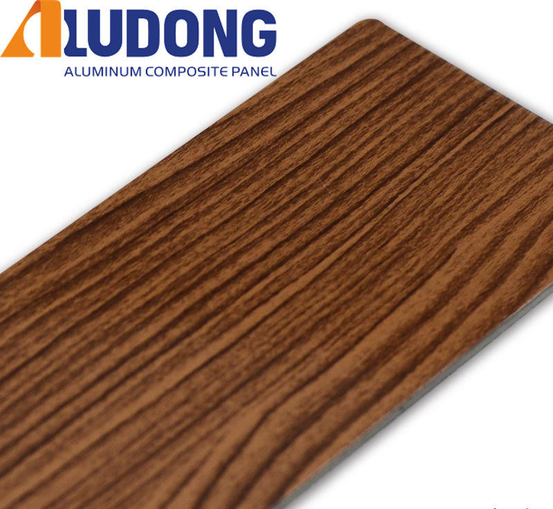 Produttore diretto Rivestimento PVDF ACP a grano di legno da 5 mm, antiroventico e ignifugo per pareti a tenda Supporto tecnico 24 ore su 24, 7 giorni su 7.