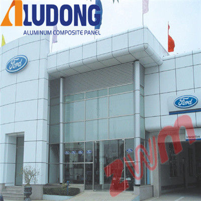 0.18mm Ultra Thin Glossy PE / PVDF Coated Aluminum Coil per la stampa di rivestimenti di segnaletica