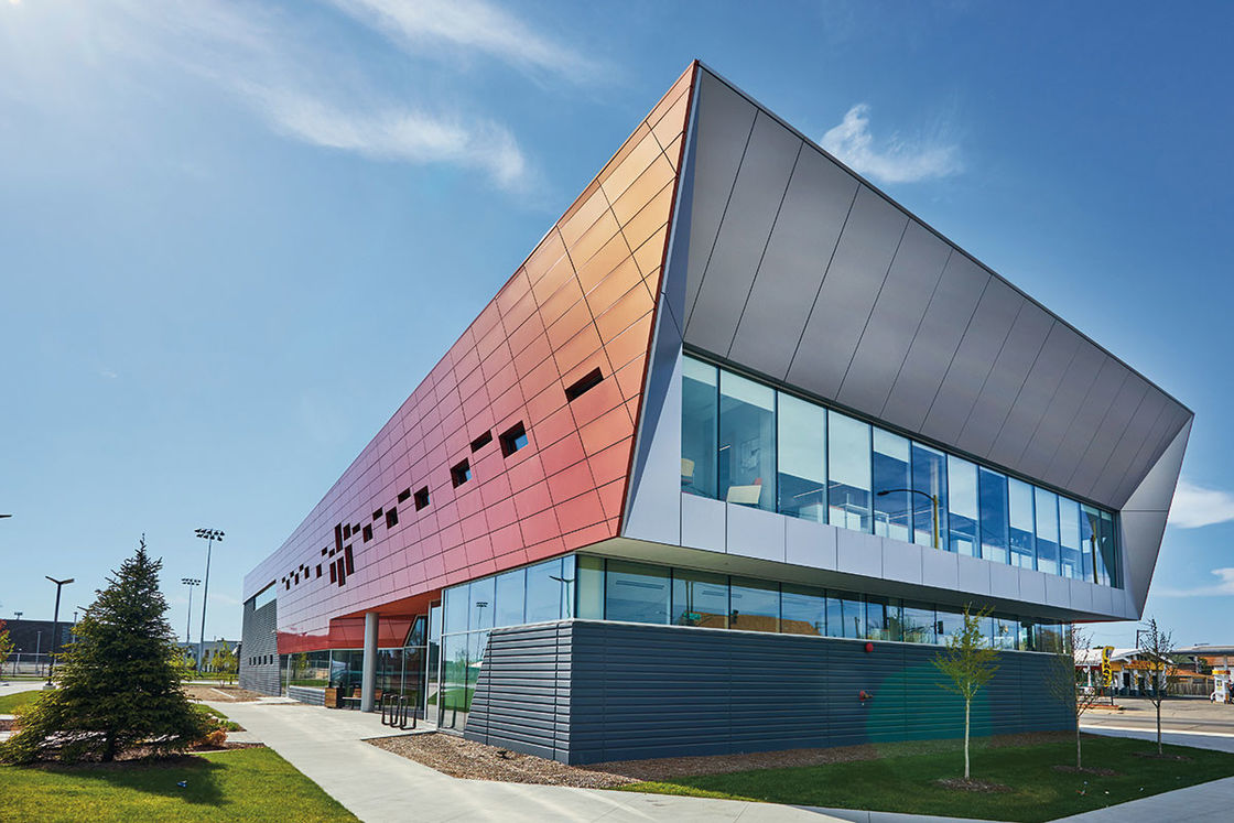 Pannello composito in alluminio ad alto lucido con rivestimento PVDF Protezione definitiva per la superficie del tuo edificio