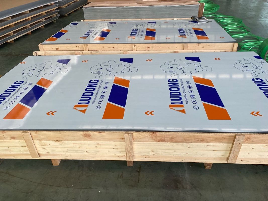 Pannello composito di alluminio ad alte prestazioni per la costruzione leggera ed elegante con rivestimento nano-PVDF