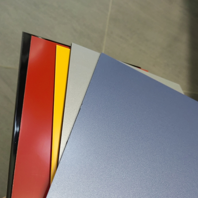 Il pannello composito di alluminio ACP di colore solido riveste per la decorazione 0,3 Mm*0.3 millimetro