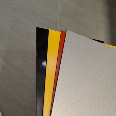 colore lucido composito di alluminio del pannello 2440mm del PE di 3mm per il contrassegno