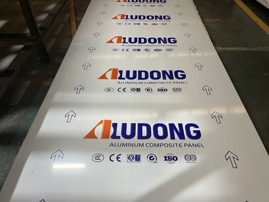 4*0,40mm FR B1 Grade Fire Retardant Aluminum Composite Panel per centri commerciali, hotel, stazioni ferroviarie ecc.