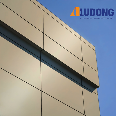 Pannello composito in alluminio ALUDONG ignifugo rivestito in PVDF classe FR A2 spessore 4 mm per edifici
