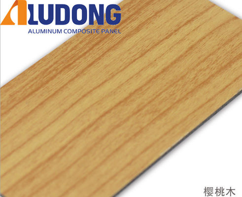 Produttore diretto Rivestimento PVDF ACP a grano di legno da 5 mm, antiroventico e ignifugo per pareti a tenda Supporto tecnico 24 ore su 24, 7 giorni su 7.